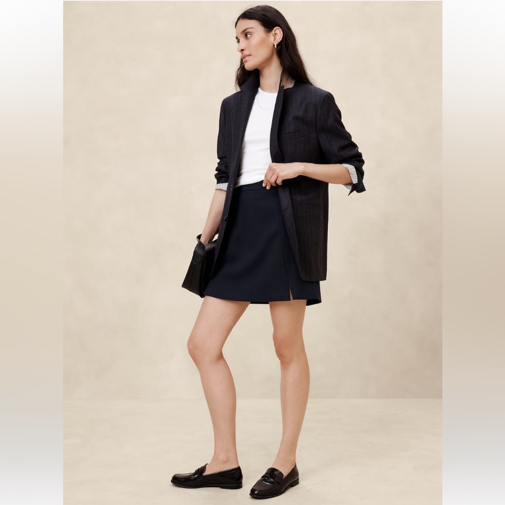 BANANA REPUBLIC FACTORY DOUBLE WEAVE SLIT MINI SKIRT